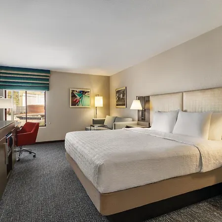 Hampton Inn Tropicana Las Vegas Exterior photo