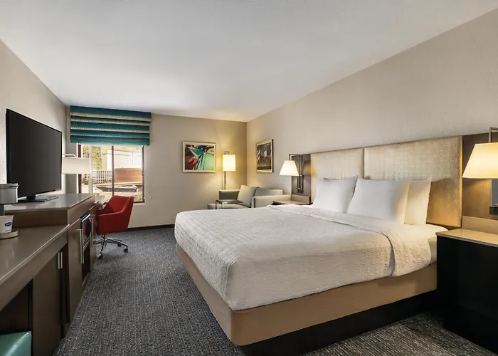 Hampton Inn Tropicana